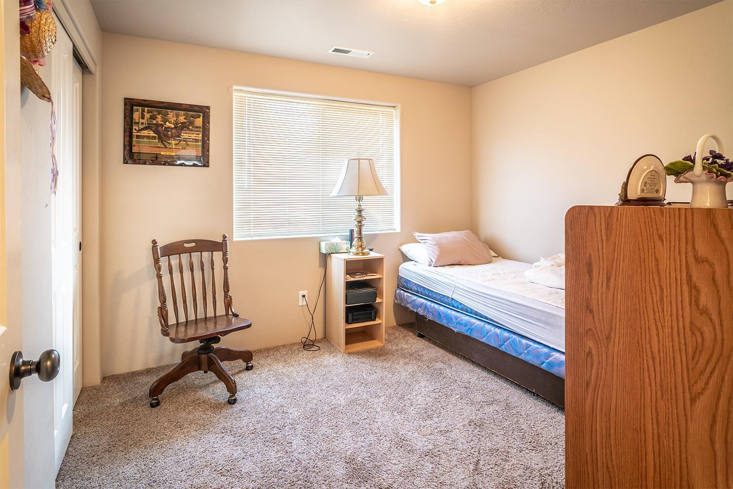 713 Midway Road Medford, OR 97501 - Photo 10 of 28 Additional Photo