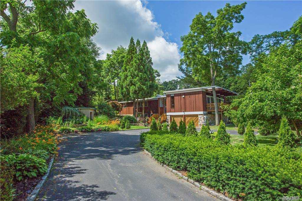 446 Half Hollow Road Dix Hills, NY 11746 - Photo 1 of 1 a view of a back yard