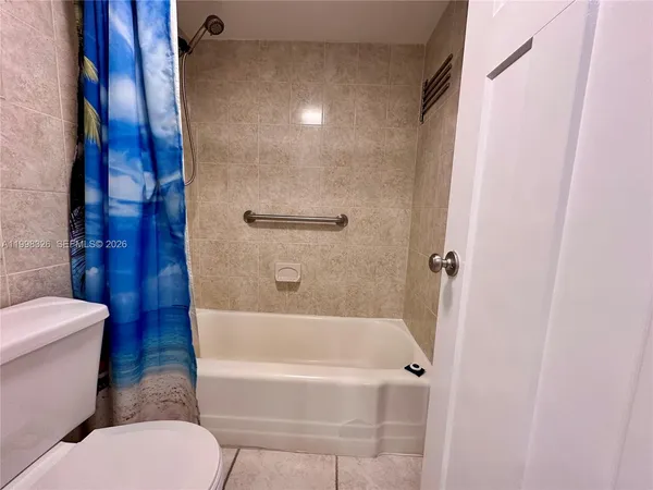 $2,100 | 1480 South Ocean Boulevard, Unit 104, Lauderdale-by-the-Sea, FL 33062