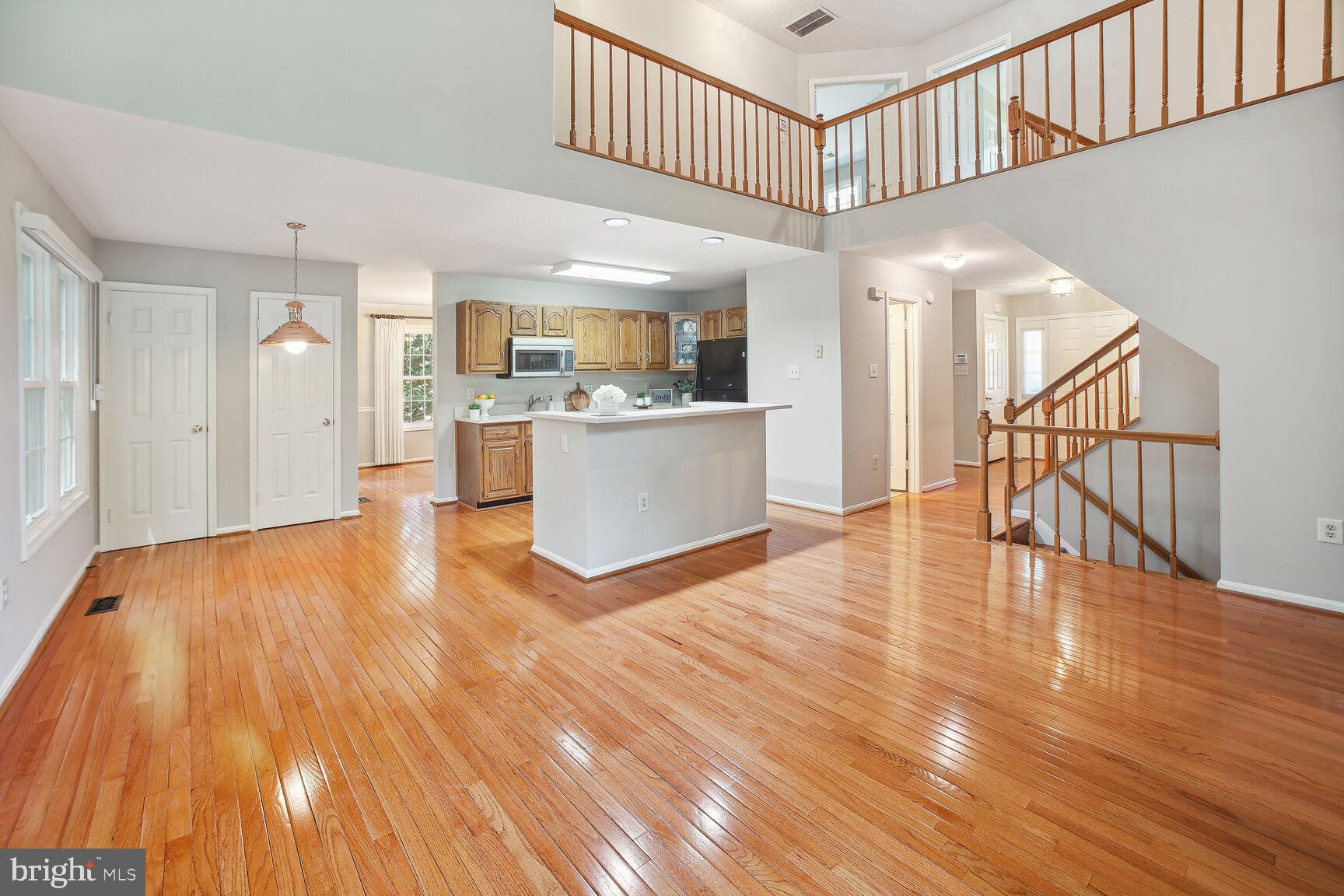 725 Sonata Way Silver Spring, MD 20901 - Photo 7 of 30 Amazing and rarely available two story family room