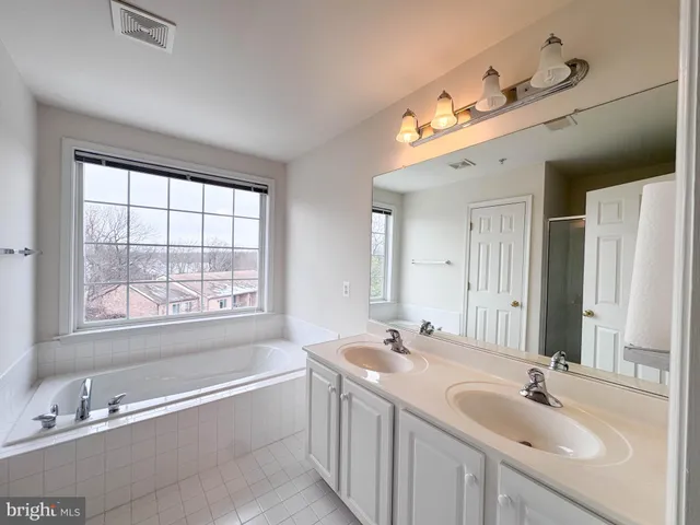 $3,250 | 1682 White Oak Vista Drive, Silver Spring, MD 20904