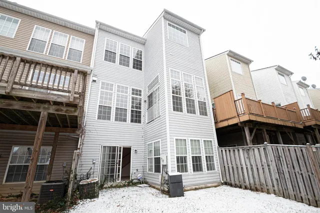 $3,250 | 1682 White Oak Vista Drive, Silver Spring, MD 20904