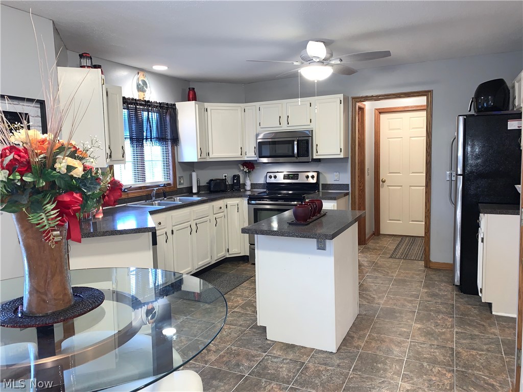 1409 Bravado Road Southwest Canton, OH 44706 - Photo 17 of 35 Gallery Image 17
