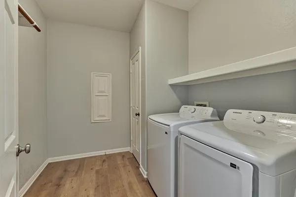 $479,000 | 78 Douvaine Court, The Woodlands, TX 77382