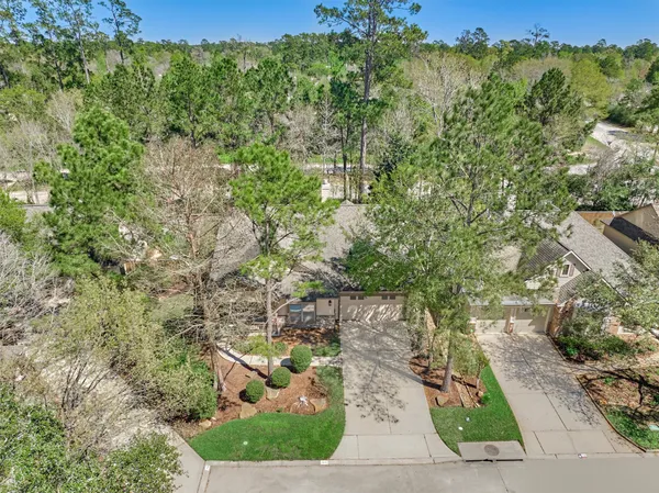 $479,000 | 78 Douvaine Court, The Woodlands, TX 77382
