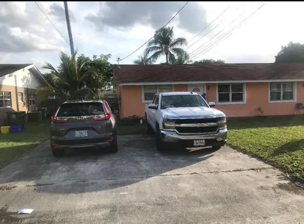 $2,075 | 3556 William Street, West Palm Beach, FL 33403