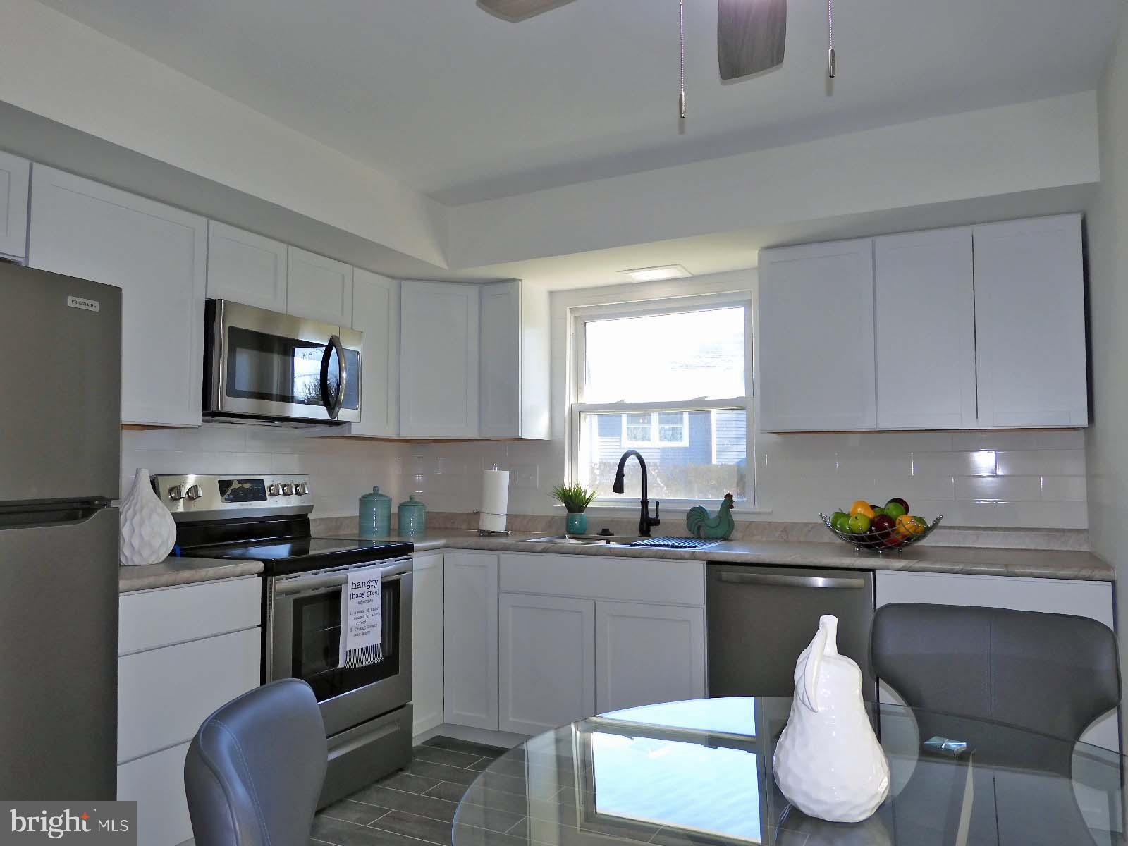 112 Kipling Road Cherry Hill, NJ 08003 - Photo 11 of 42 Updated Kitchen