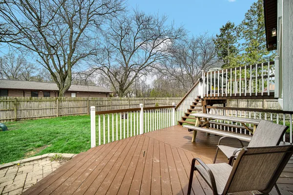 $369,900 | 4303 Kingsdale Drive, Valparaiso, IN 46383