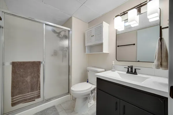 $369,900 | 4303 Kingsdale Drive, Valparaiso, IN 46383
