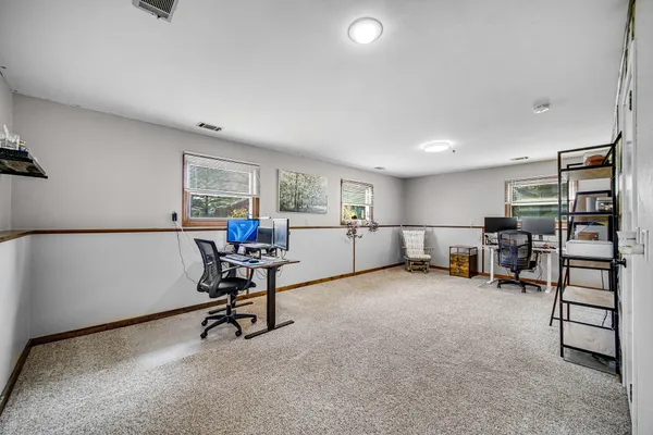 $369,900 | 4303 Kingsdale Drive, Valparaiso, IN 46383