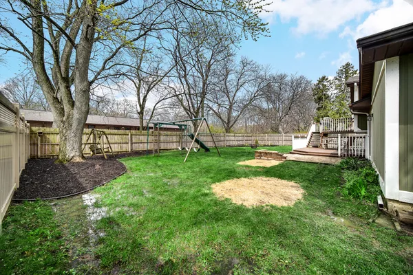 $369,900 | 4303 Kingsdale Drive, Valparaiso, IN 46383