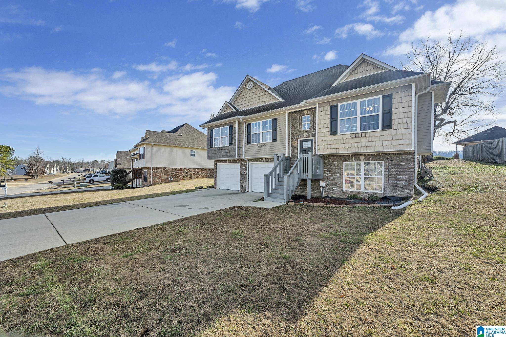 985 Clover Circle Springville, AL 35146 - Photo 3 of 31 Gallery Image 3