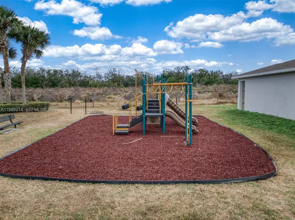 $1,700 | 1473 Las Villas Boulevard, Sebring, FL 33870