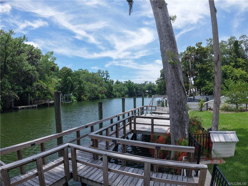 5217 Riverside Drive Yankeetown, FL 34498 - Photo 7 of 54