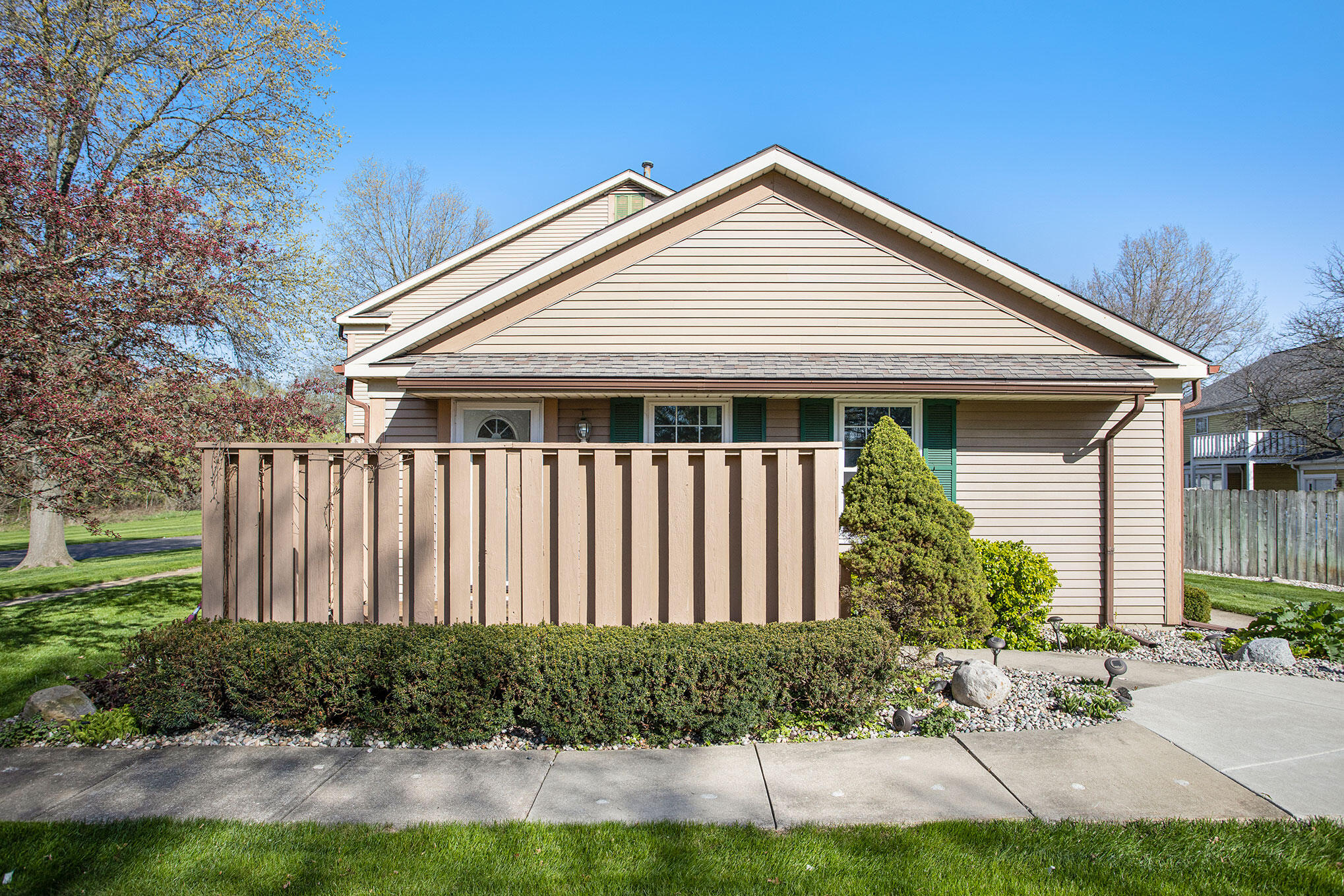 3425 Big Bend, Unit A Kalamazoo, MI 49048 - Photo 17 of 18 DNG-Files-3