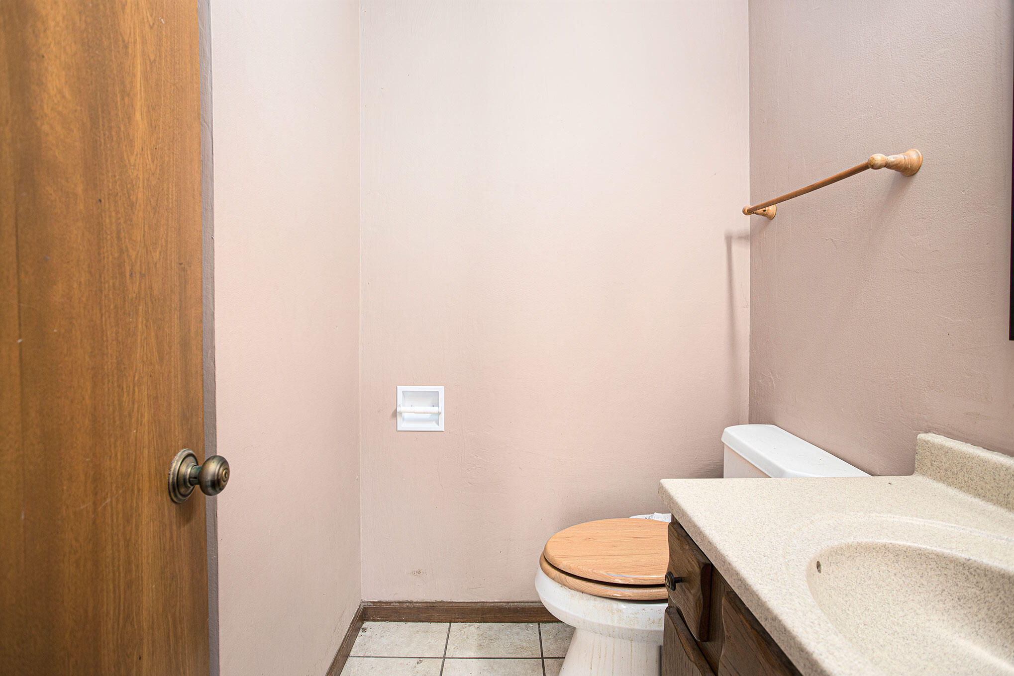 3425 Big Bend, Unit A Kalamazoo, MI 49048 - Photo 7 of 18 DNG-Files-15