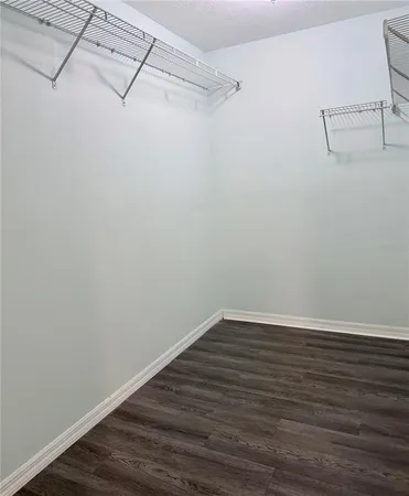 $2,900 | 2419 Wells Avenue, Sarasota, FL 34232