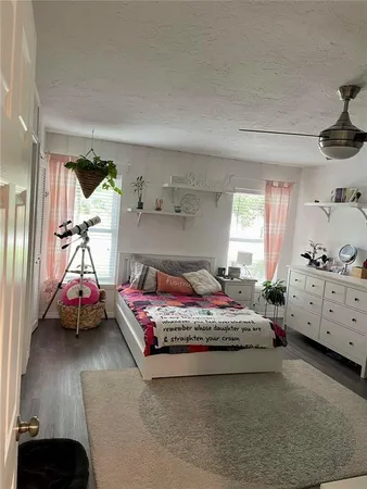 $2,900 | 2419 Wells Avenue, Sarasota, FL 34232