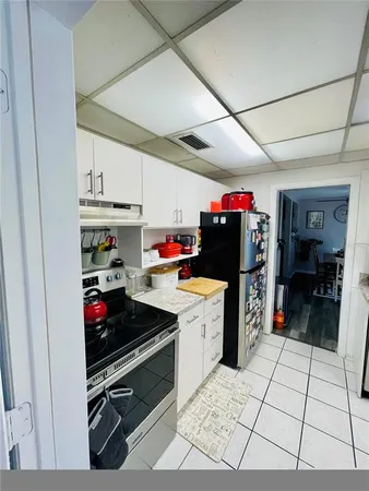 $2,900 | 2419 Wells Avenue, Sarasota, FL 34232