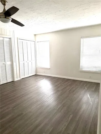 $2,900 | 2419 Wells Avenue, Sarasota, FL 34232