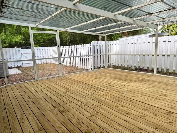 $2,900 | 2419 Wells Avenue, Sarasota, FL 34232