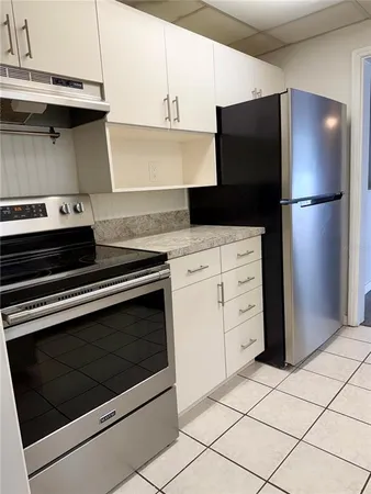 $2,900 | 2419 Wells Avenue, Sarasota, FL 34232