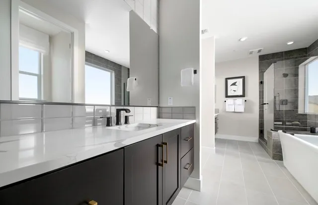 $1,564,229 | 18756-18756 Back Bay Drive, Lathrop, CA 95330