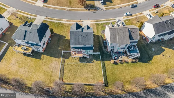 a view of a house with outdoor space