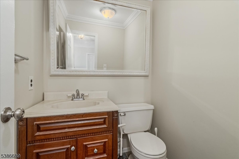 83 Patriots Road Morris Plains, NJ 07950 - Photo 14 of 22