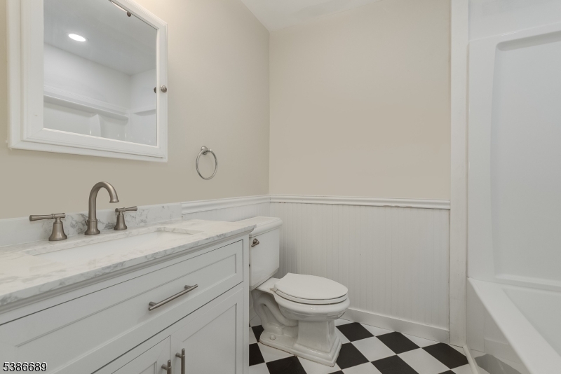 83 Patriots Road Morris Plains, NJ 07950 - Photo 17 of 22