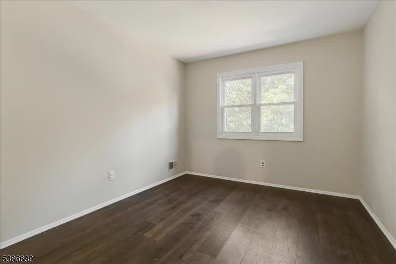 83 Patriots Road Morris Plains, NJ 07950 - Photo 18 of 22