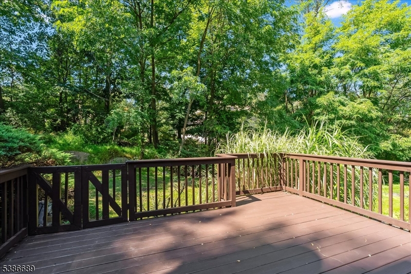 83 Patriots Road Morris Plains, NJ 07950 - Photo 20 of 22