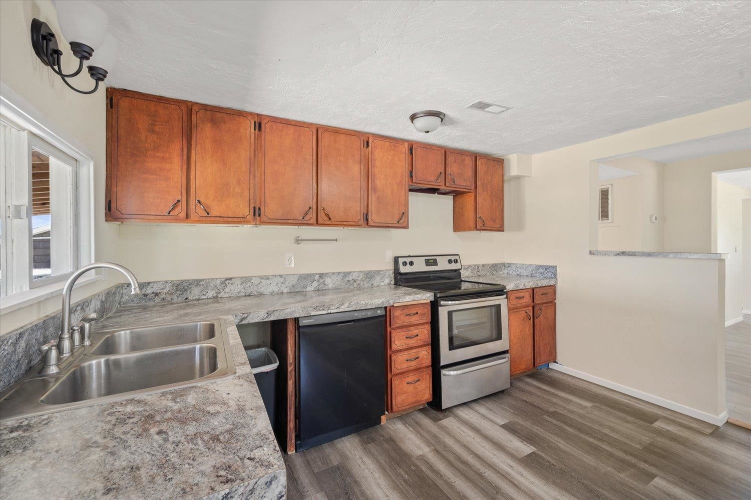 7504 North Pleasant Prairie Road Spokane, WA 99217 - Photo 12 of 38