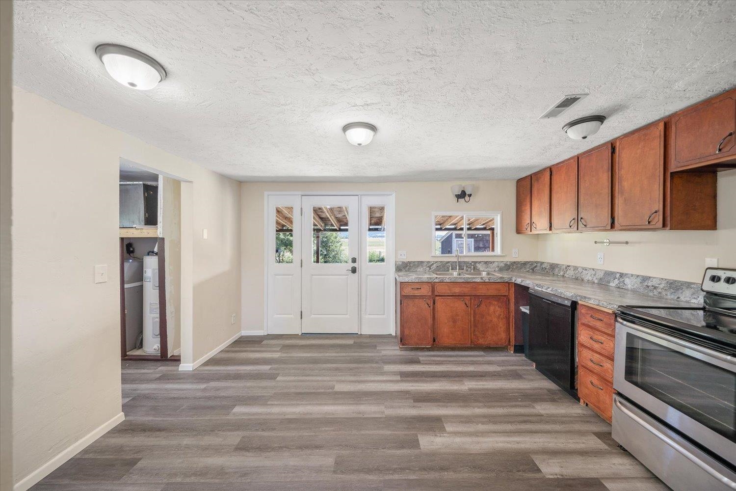 7504 North Pleasant Prairie Road Spokane, WA 99217 - Photo 10 of 38