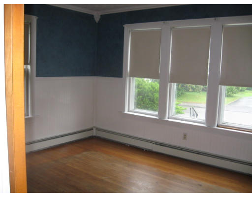 54 Spofford Road Worcester, MA 01607 - Photo 10 of 12 Gallery Image 10
