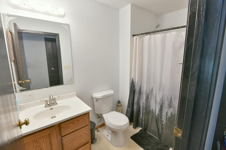 8715 378th Avenue Randall, WI 53105 - Photo 11 of 29 Master Bath