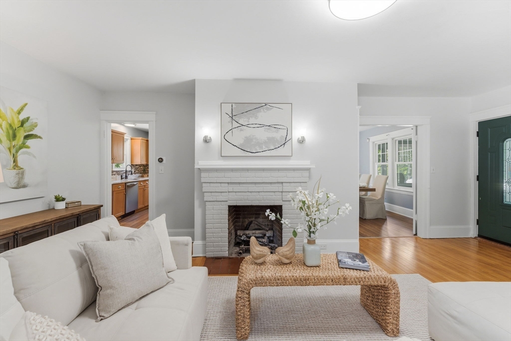 101 Bay State Road Worcester, MA 01606 - Photo 8 of 35