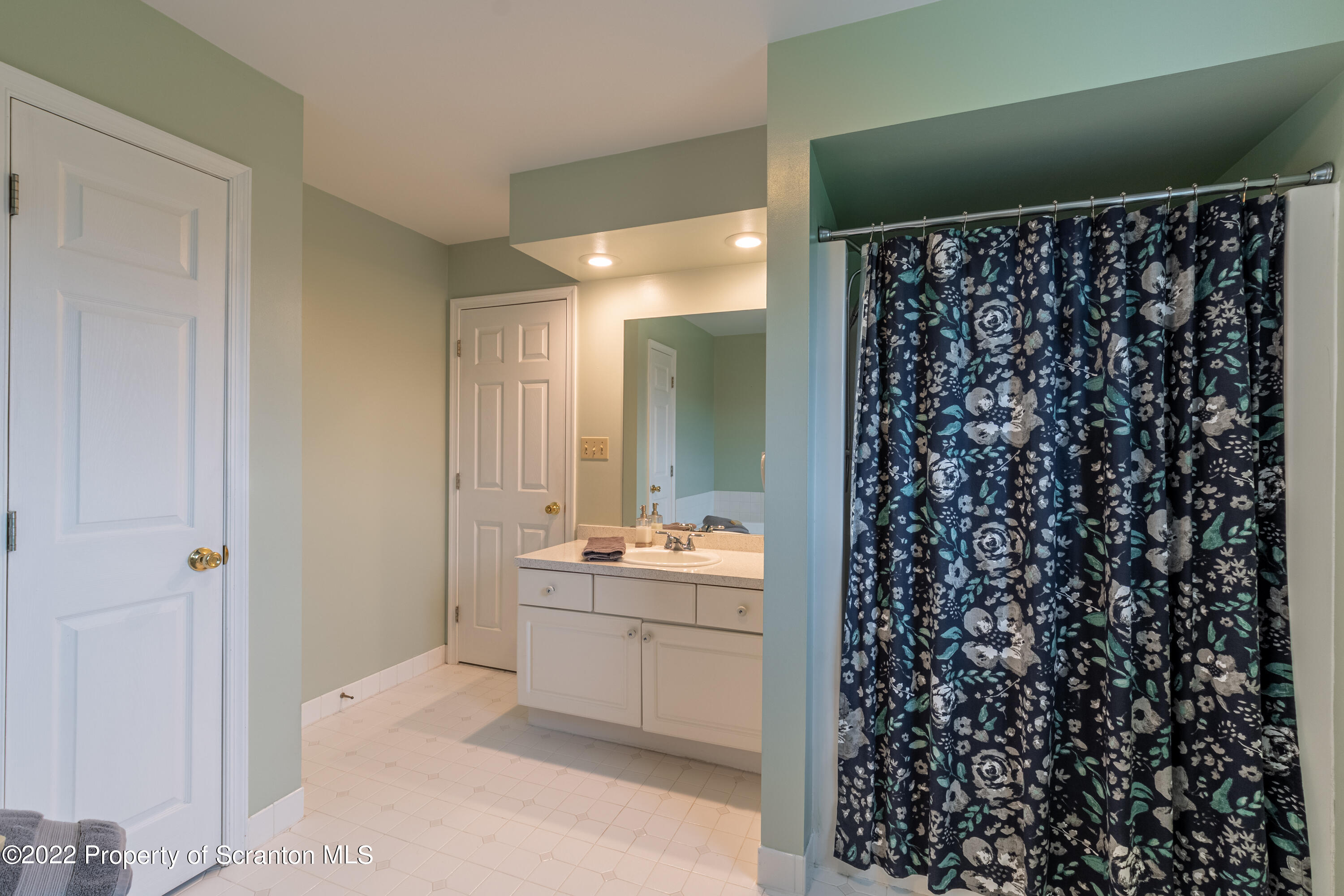 2375 Newton Ransom Boulevard Clarks Summit, PA 18411 - Photo 32 of 72 Gallery Image 32