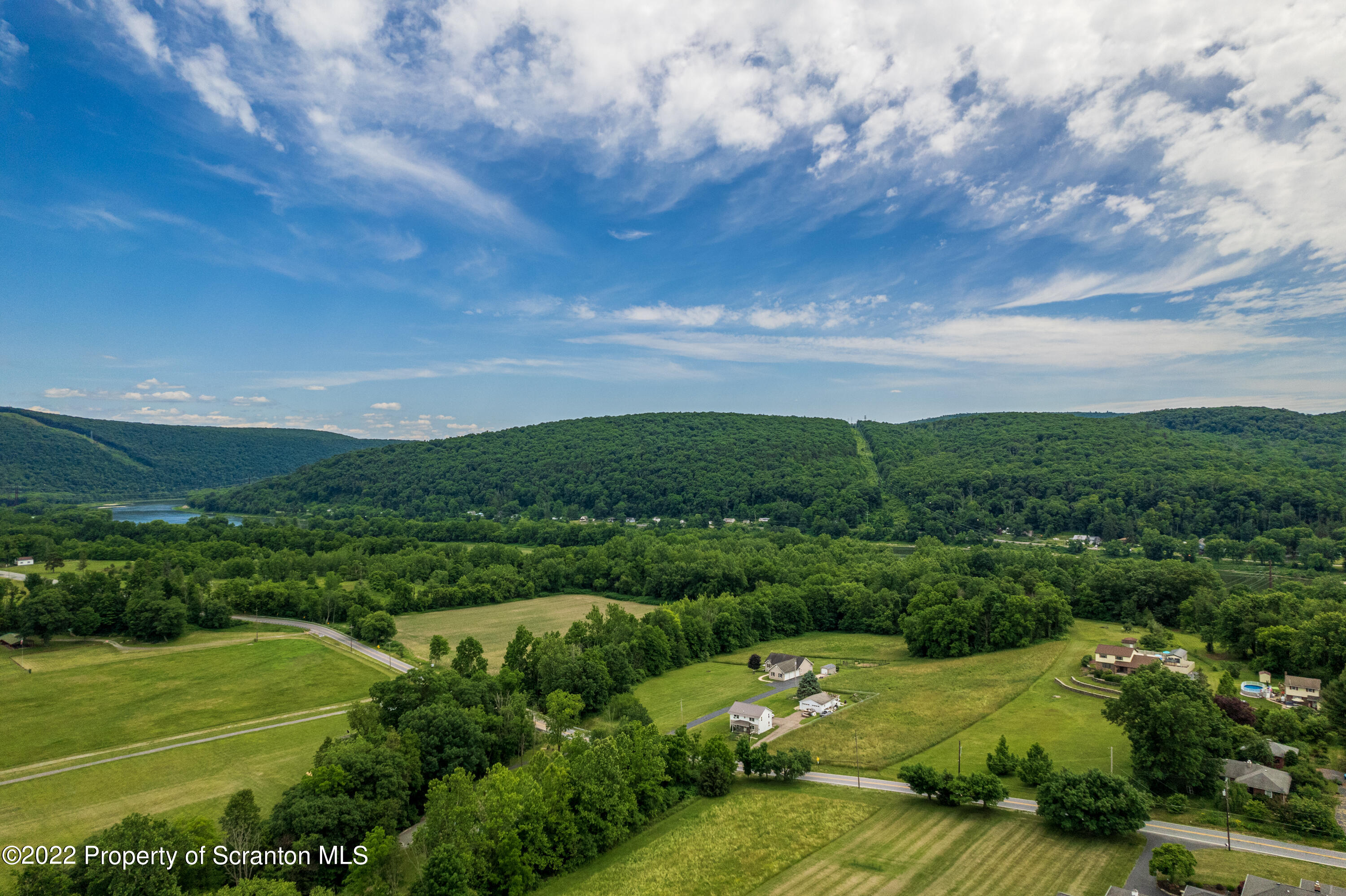 2375 Newton Ransom Boulevard Clarks Summit, PA 18411 - Photo 4 of 72 Gallery Image 4