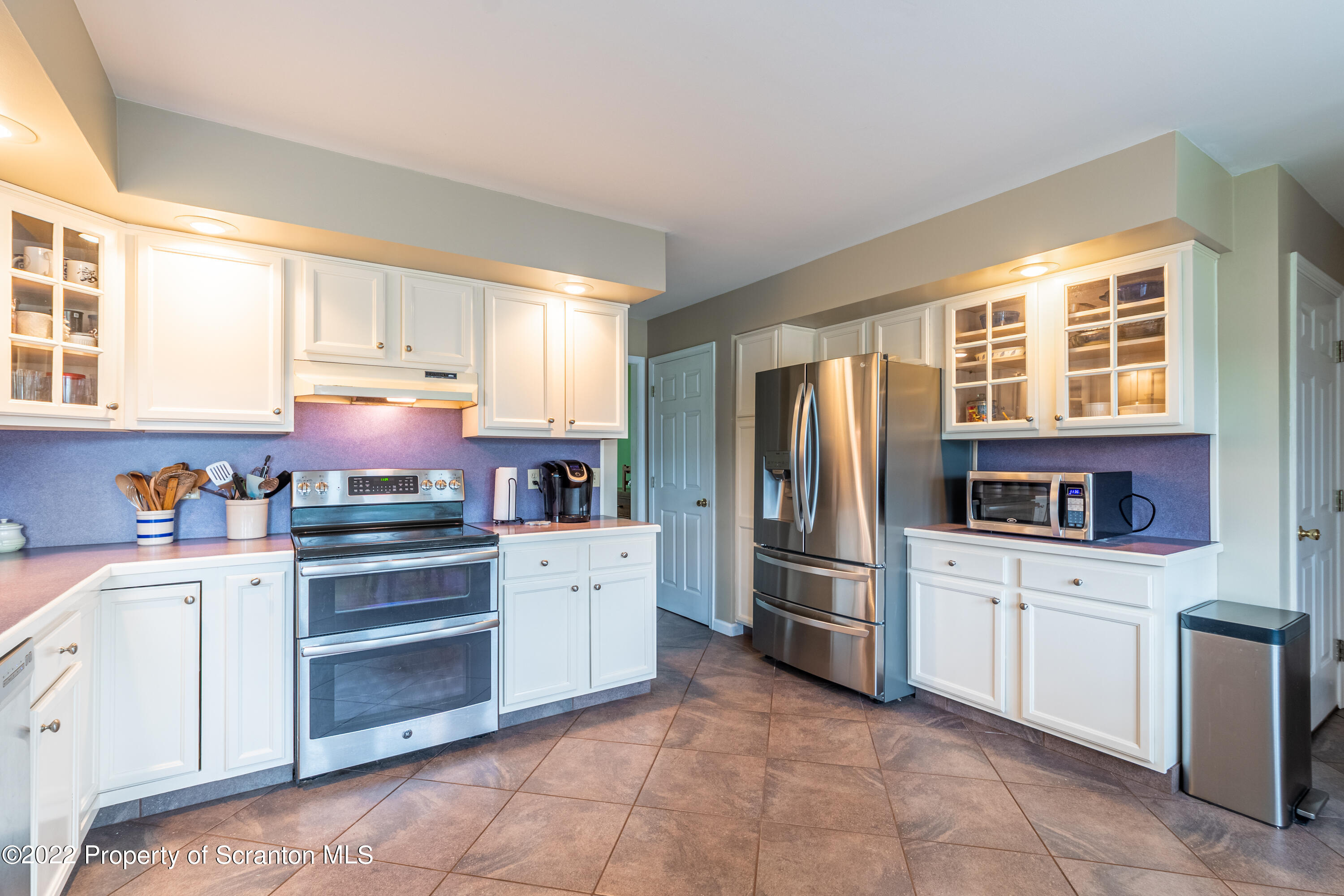 2375 Newton Ransom Boulevard Clarks Summit, PA 18411 - Photo 9 of 72 Gallery Image 9