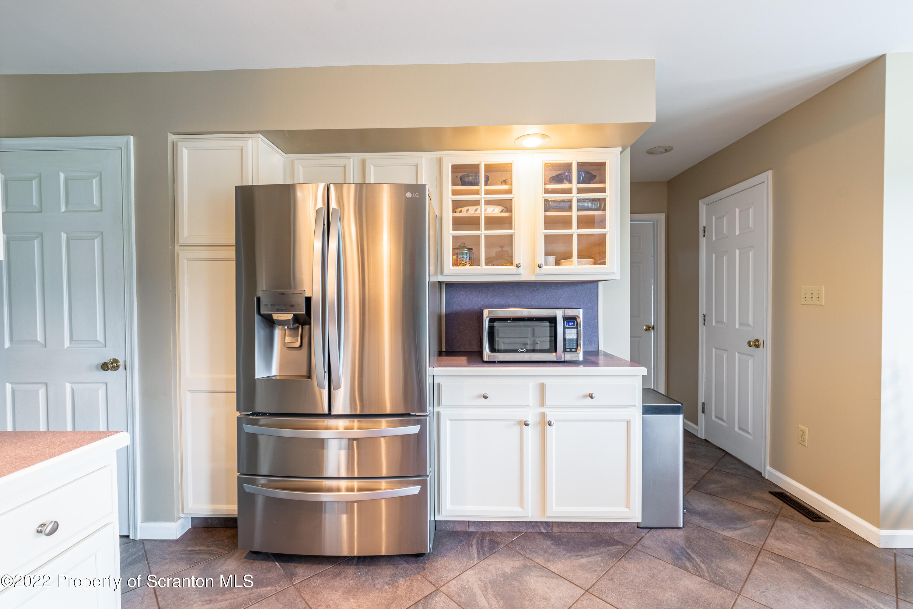 2375 Newton Ransom Boulevard Clarks Summit, PA 18411 - Photo 10 of 72 Gallery Image 10