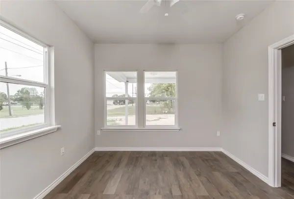 $1,395 | 412 Booth Street, Unit A, Taylor, TX 76574