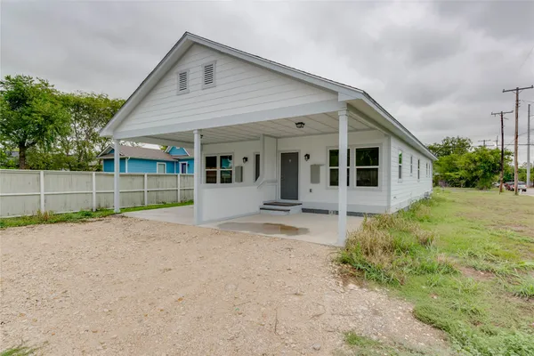 $1,395 | 412 Booth Street, Unit A, Taylor, TX 76574
