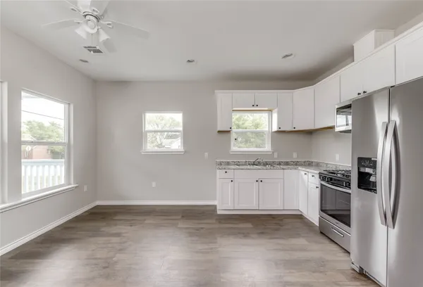 $1,395 | 412 Booth Street, Unit A, Taylor, TX 76574