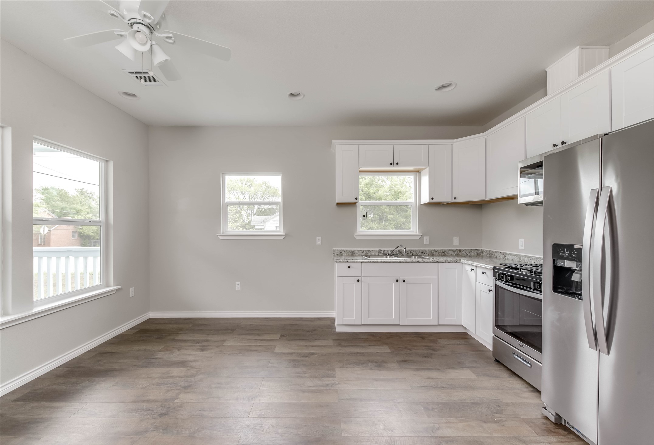 412 Booth Street, Unit A Taylor, TX 76574 - Photo 4 of 22