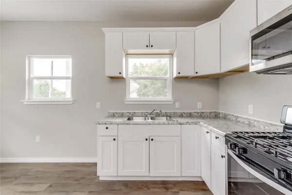 $1,395 | 412 Booth Street, Unit A, Taylor, TX 76574