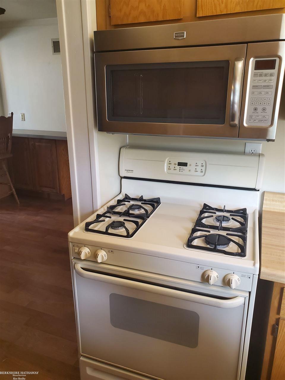 47800 Frederick Road Utica, MI 48317 - Photo 11 of 35 50022263-10.JPG