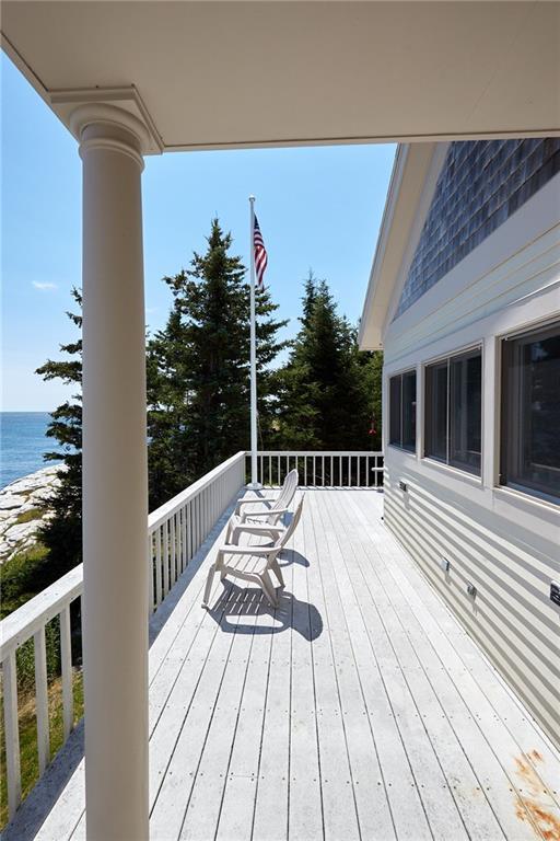 67 Cliff Road New Harbor, ME 04554 - Photo 9 of 28 Photo