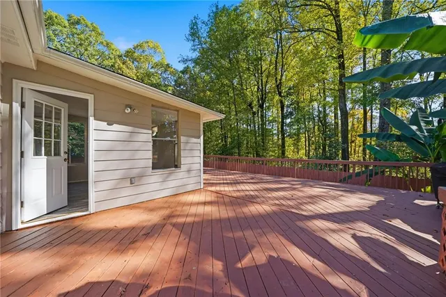 a view of a backyard of the house