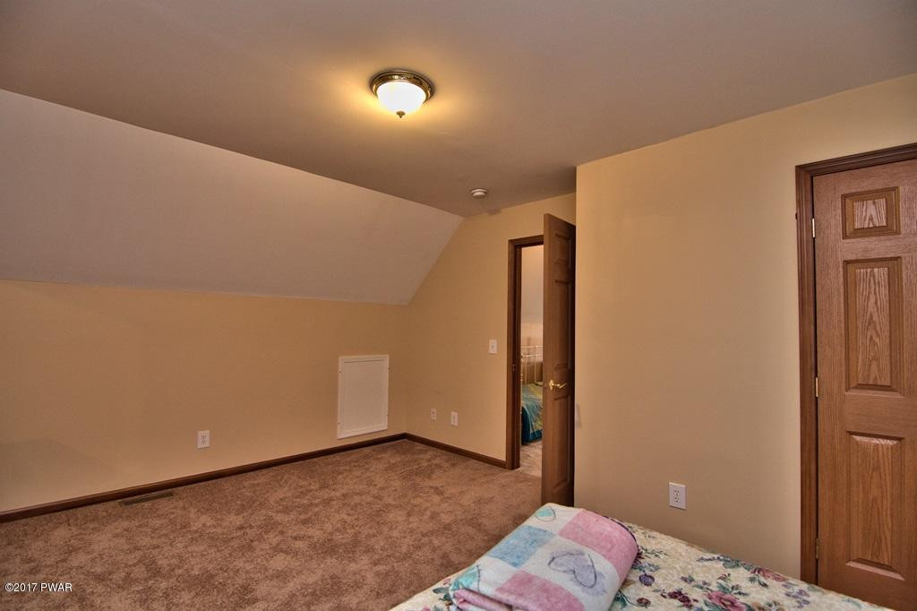 2712 Boulder Road Lake Ariel, PA 18436 - Photo 31 of 69